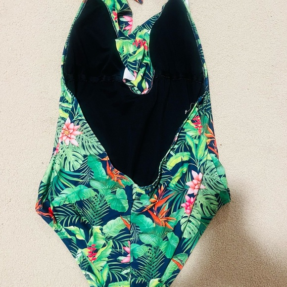 Tropical Floral One-Piece Swimsuit - Picture 3 of 5